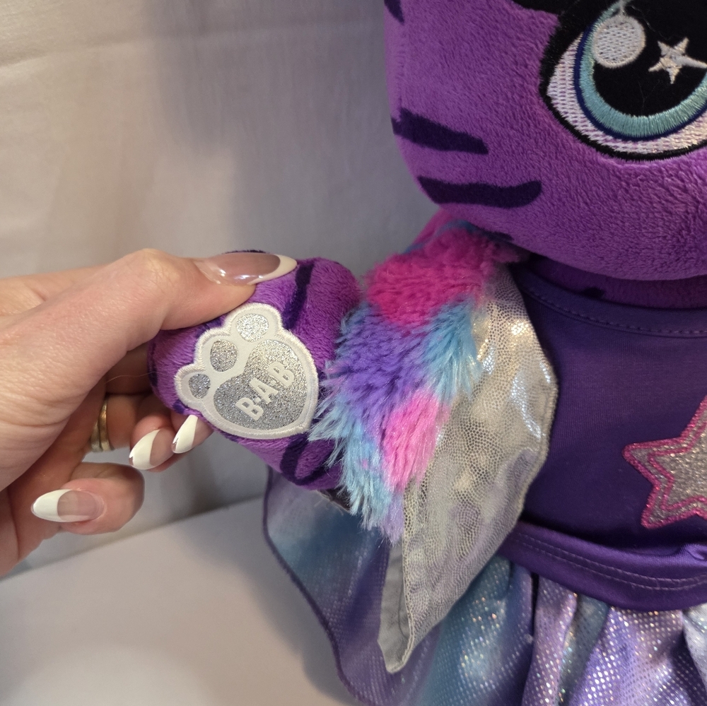 Build-A-Bear Honey Girls Teegan Bear - Picture 2 of 5